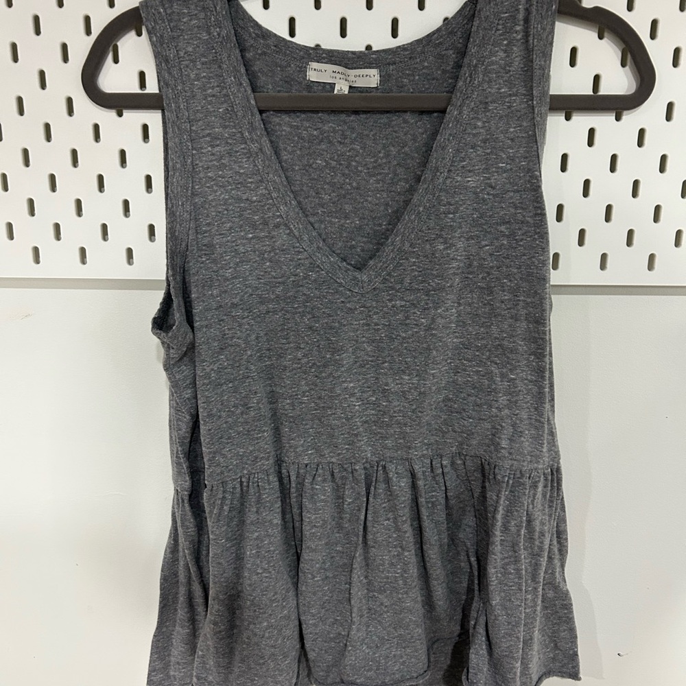 Anthropologie Truly Madly Deeply Charcoal V-Neck Peplum Tank Top